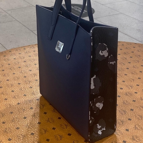 MCM Navy/Black Leather Messenger Tote Bag with Camo/Floral Print - Picture 6 of 17